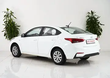 Hyundai Solaris Вид 4