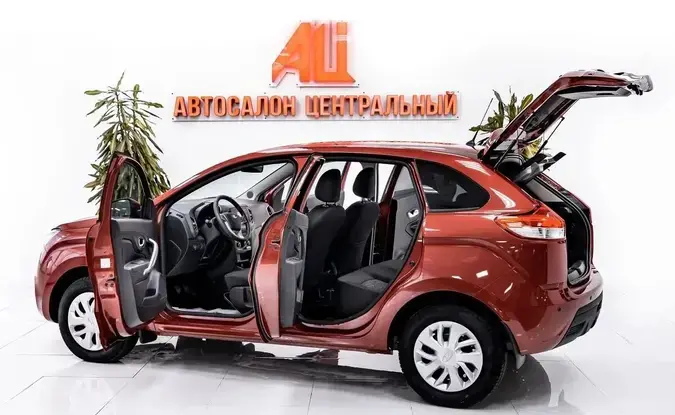 Lada XRAY