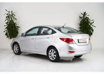 Hyundai Solaris Вид 4