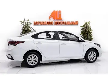Hyundai Solaris Вид 4