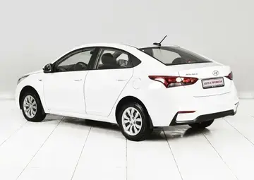 Hyundai Solaris Вид 2