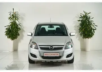 Opel Zafira Вид 2