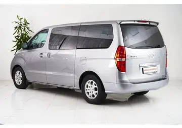 Hyundai Grand Starex Вид 4