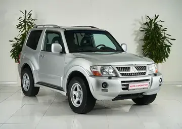 Mitsubishi Pajero Вид 3
