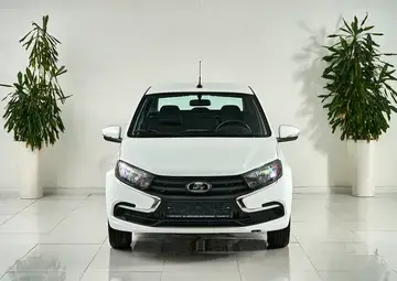 Lada Granta Вид 2