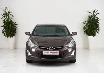 Hyundai Elantra Вид 2