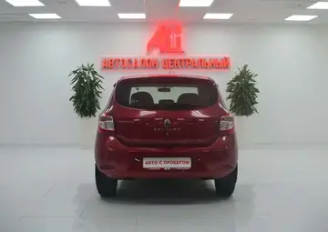 Renault Sandero Вид 4