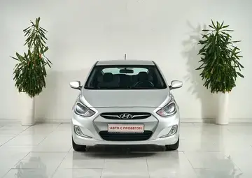 Hyundai Solaris Вид 2