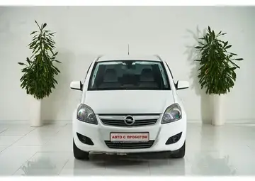 Opel Zafira Вид 2