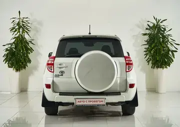 Toyota RAV4 Вид 5