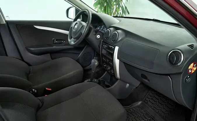 Nissan Almera
