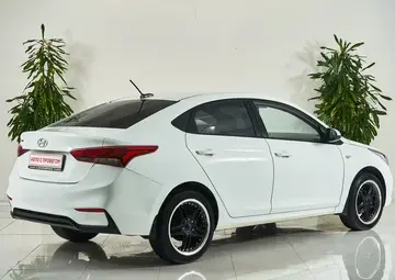 Hyundai Solaris Вид 4