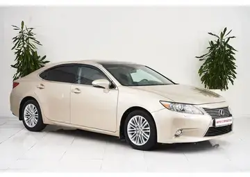 Lexus ES Вид 3