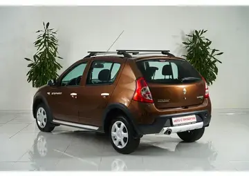 Renault Sandero Вид 4