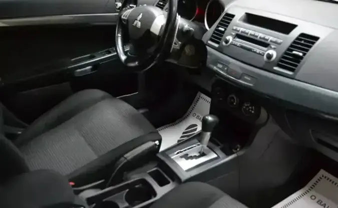 Mitsubishi Lancer