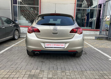 Opel Astra Вид 4