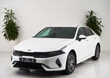Kia K5 Вид 1