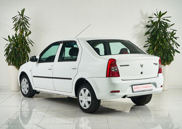 Renault Logan Вид 4