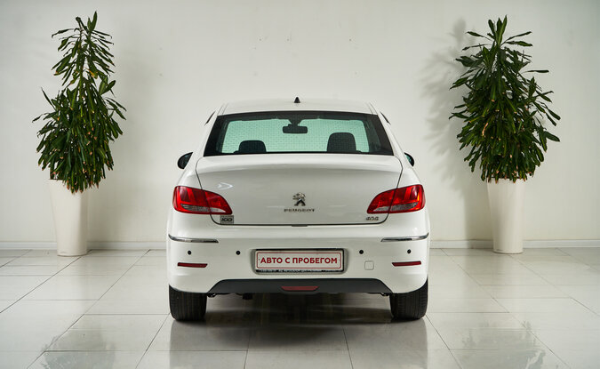 Peugeot 408