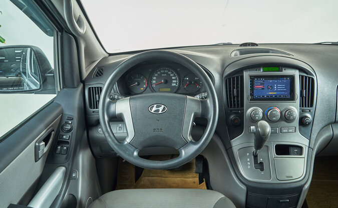 Hyundai Grand Starex