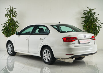 Volkswagen Jetta Вид 4