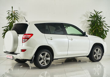 Toyota RAV4 Вид 4