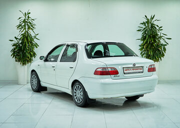 Fiat Albea Вид 4