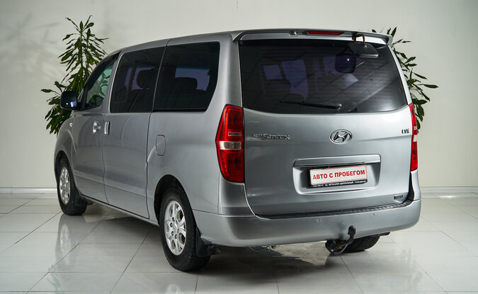 Hyundai Grand Starex