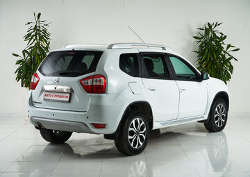 Nissan Terrano Вид 5