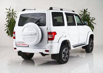 UAZ Patriot Вид 5