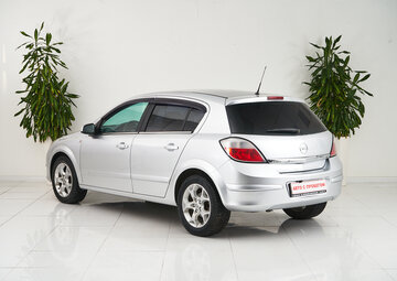 Opel Astra Вид 4