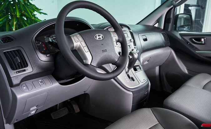 Hyundai Grand Starex