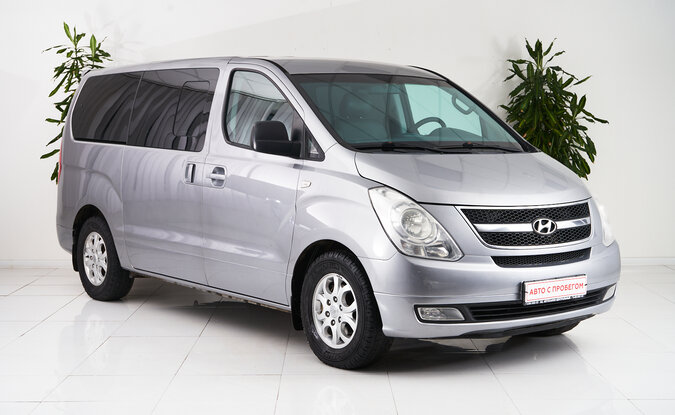 Hyundai Grand Starex