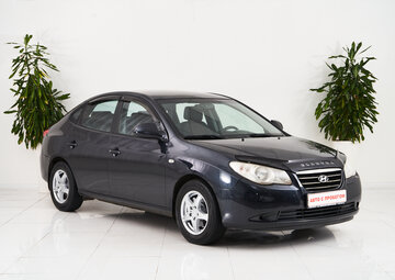 Hyundai Elantra Вид 3