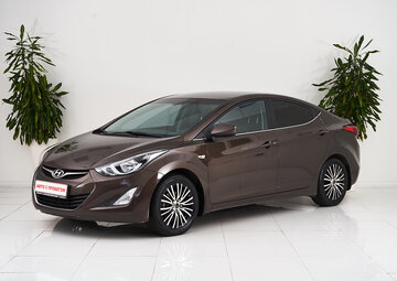 Hyundai Elantra Вид 1