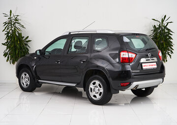 Nissan Terrano Вид 4