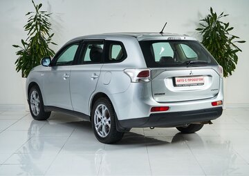 Mitsubishi Outlander Вид 4