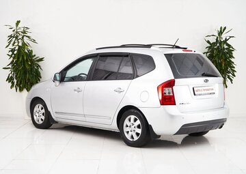 Kia Carens Вид 4
