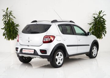 Renault Sandero Вид 5