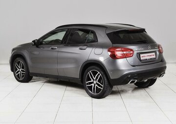 Mercedes benz GLA Вид 2