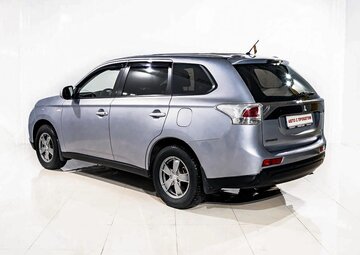 Mitsubishi Outlander Вид 2