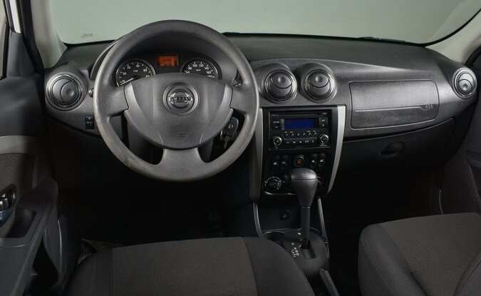 Nissan Almera