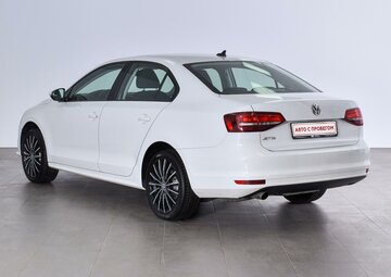 Volkswagen Jetta Вид 3