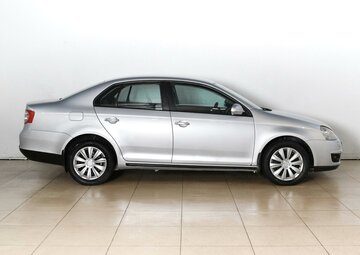 Volkswagen Jetta Вид 5