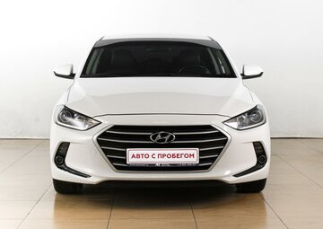 Hyundai Elantra Вид 2