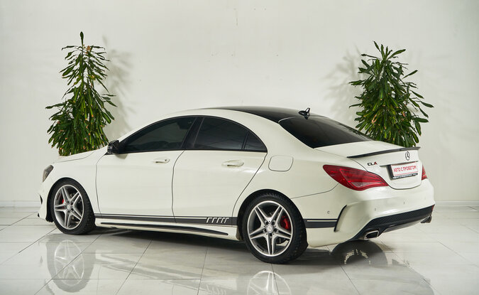Mercedes benz CLA