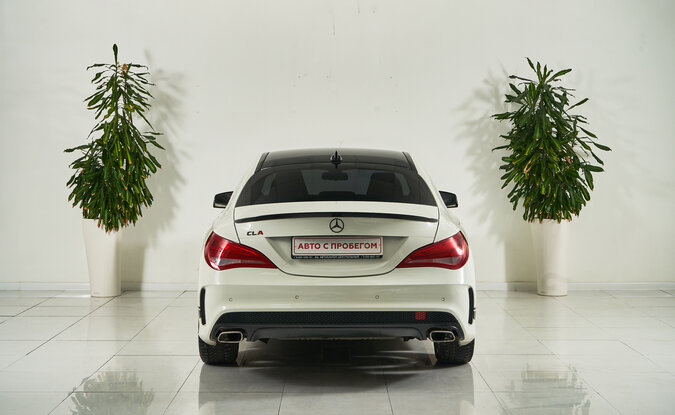Mercedes benz CLA