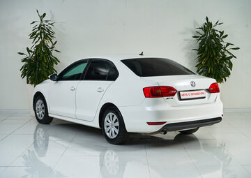 Volkswagen Jetta Вид 4