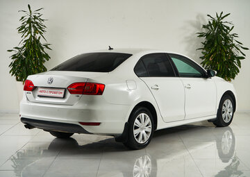 Volkswagen Jetta Вид 5