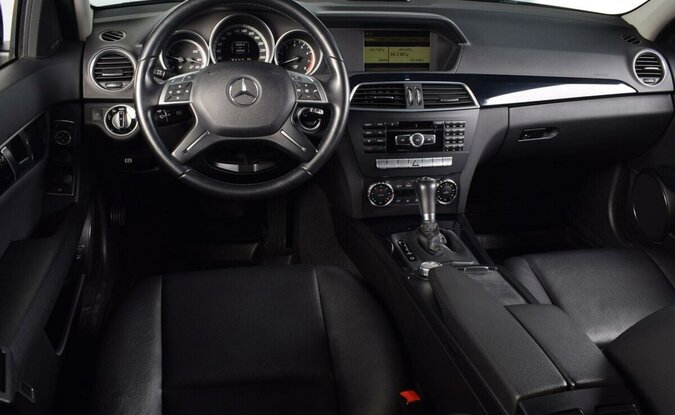Mercedes benz C-Класс